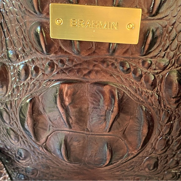 HOST PICK BRAHMIN BROWN GATOR SHOULDER BAG - Picture 4 of 8